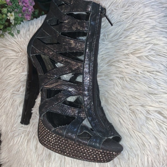 Steve Madden Harlow Leather Metallic Front Zip Studded Platform Stiletto 7.5 - Picture 12 of 16